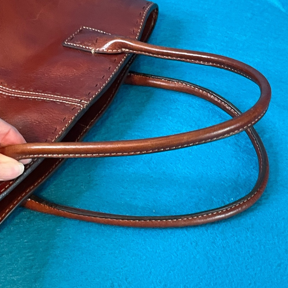 ๐ Fossil Vintage Leather Handbag. Brown with Double Carrying Handles. ๐ - Picture 8 of 13